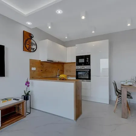 Lux App Caruso With Hot Tube And Amazing Sea View * Makarska