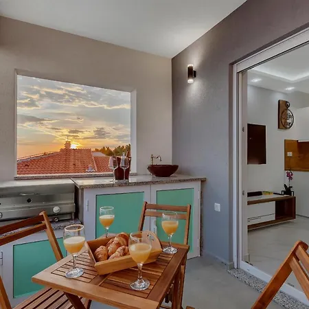 Apartment Lux App Caruso With Hot Tube And Amazing Sea View Makarska